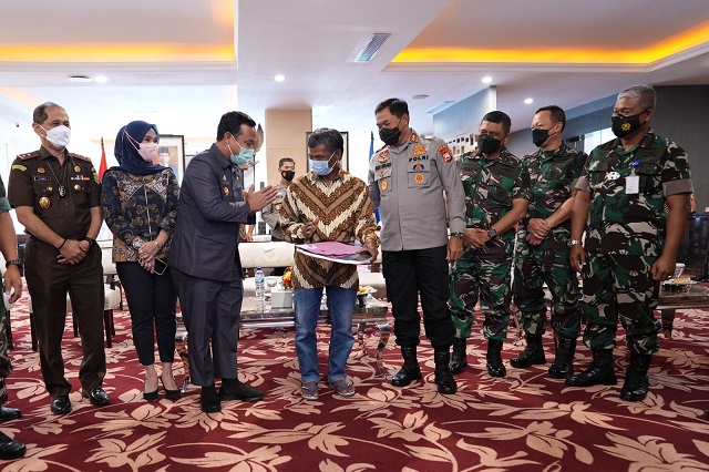 Kapolri dan Andi Sudirman Lakukan Pengundian Gebyar Hadiah Kebut Vaksinasi, Hadiah Utama Mobil