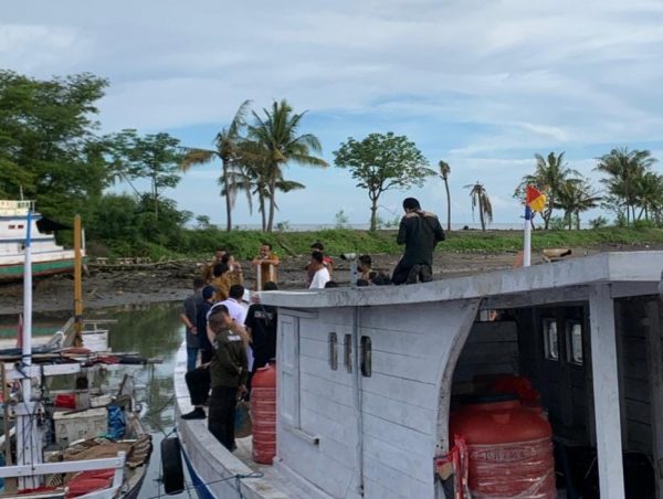 Bantuan Kapal di Bulukumba