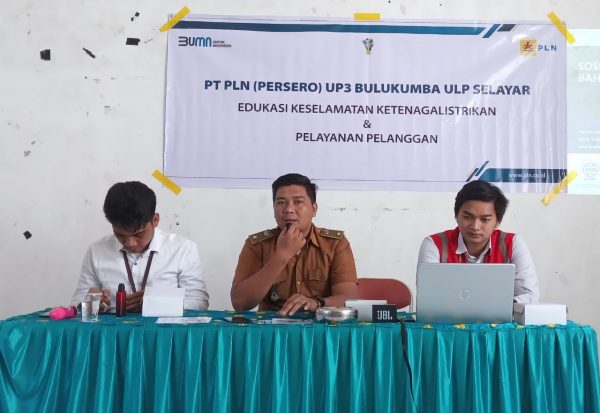 PLN Cabang Bulukumba Sosialisasi Bahaya Listrik di Desa Harapan