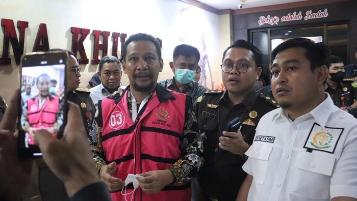 Honorarium Fiktif Rp 3,5 M, Jerat Kadishub Iman Hud