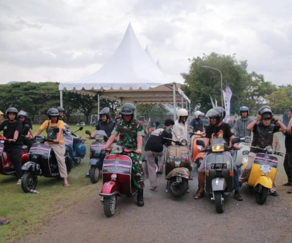Ratusan Scooters dari Berbagai Daerah Hadiri ‘Soppeng Scooter Party’