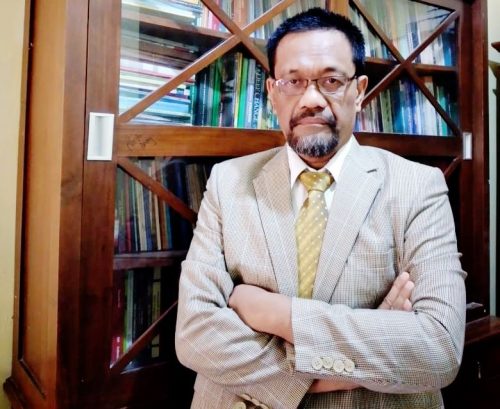 Wakil Rektor III UNM Dicopot