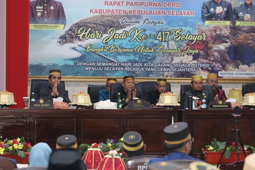 Mappatunru Pimpin Rapat Paripurna di HUT ke-417 Selayar