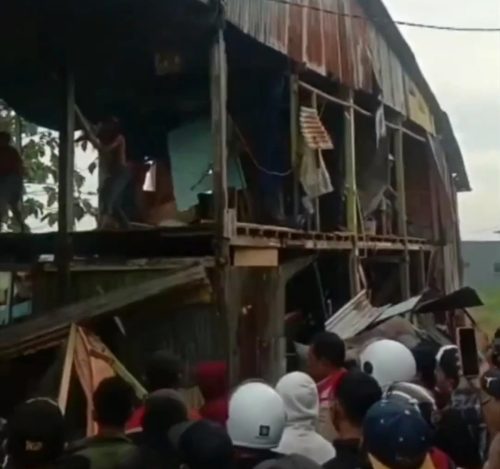 Rumah Pelaku Pembunuhan Bocah di Makassar Dirusak Massa