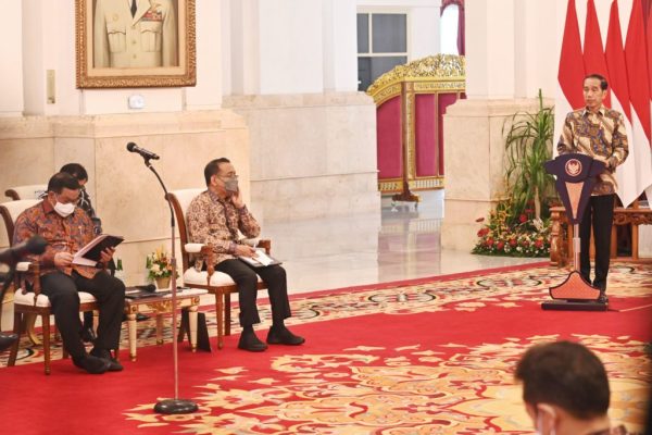 Presiden Jokowi minta biaya haji dikaji ulang