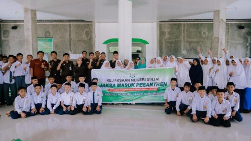 Kejari Sinjai Sambangi Ponpes Lenggo-Lenggo