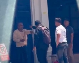 Kakek Tua Dikeroyok di Depan KFC Mamuju