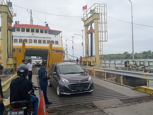 Arus Balik Idulfitri 1444 H/2023 Didominasi Roda Empat, Ratusan Kendaraan Menunggu Antrian