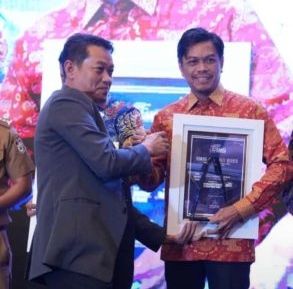 Pemkot makassar raih penghargaan