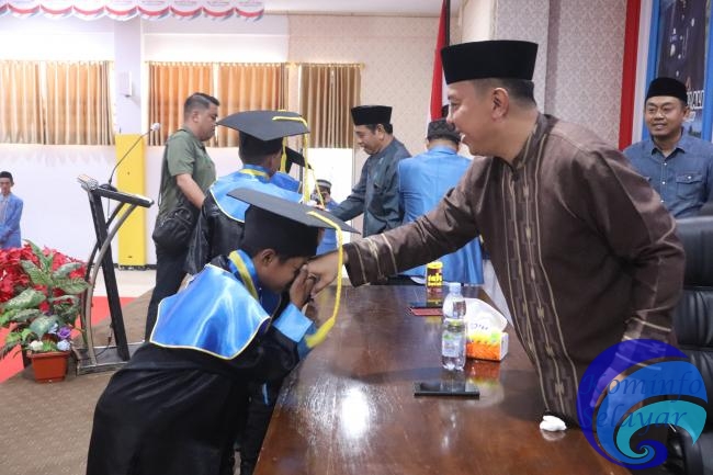 Bupati Selayar Hadiri Wisuda Santri Pendidikan Al-Quran