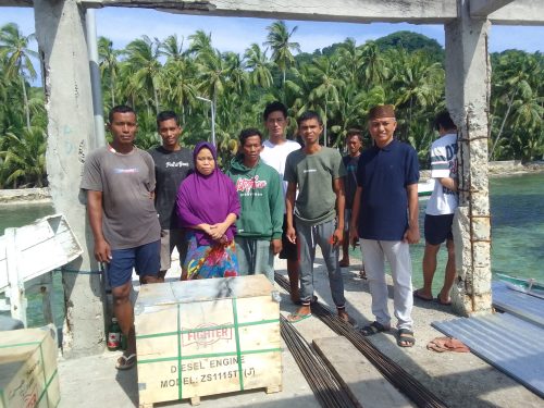 Kades Polassi Salurkan Bantuan Pemberdayaan dari Anggaran DDS