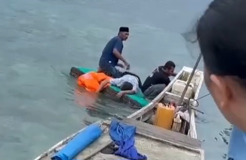 Kronologis Tenggelamnya KLM Fitri Jaya yang Ditumpangi Camat Liukang