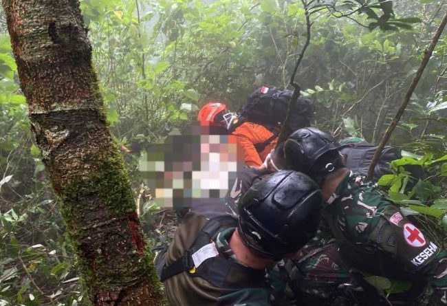 Kabut, Jurang, dan Keputusan Sulit, Evakuasi Tragedi ATR 42-500