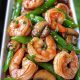 Gurihnya Udang Berglasir Bawang Putih Mengilap, Renyah di Lidah