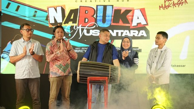Wali Kota Makassar, Munafri Arifuddin, meresmikan Makassar Creative Hub (MCH) kedua bertajuk "Nabuka Nusantara", Minggu (26/7/2026). Kehadiran MCH ini menjadi wujud komitmen Pemkot Makassar menyediakan ruang kolaborasi, edukasi dan pengembangan ekonomi kreatif bagi generasi muda. (foto/ist)